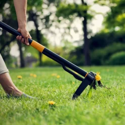 Fiskars Xact Unkrautstecher, Schwarz/orange, Länge 100 Cm