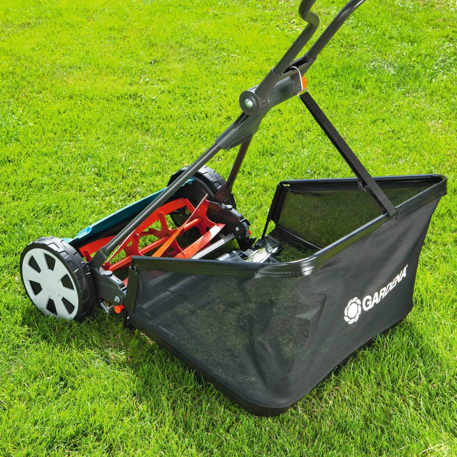 Gardena Classic Spindelmäher, 400 / 40 Cm, Für Max. Fläche 200 M² 3 Gardena Classic Spindelmäher, 400 / 40 Cm, Für Max. Fläche 200 M² – Bild 3