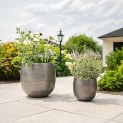 Pflanzgefäß 'Rowen', Silber, Ø 50 X H 47 Cm -Gartenserien Geschäft 3210801625 3210801626 3210801627 3210801628 Pflanzgefaess Rowen silber 5 115001